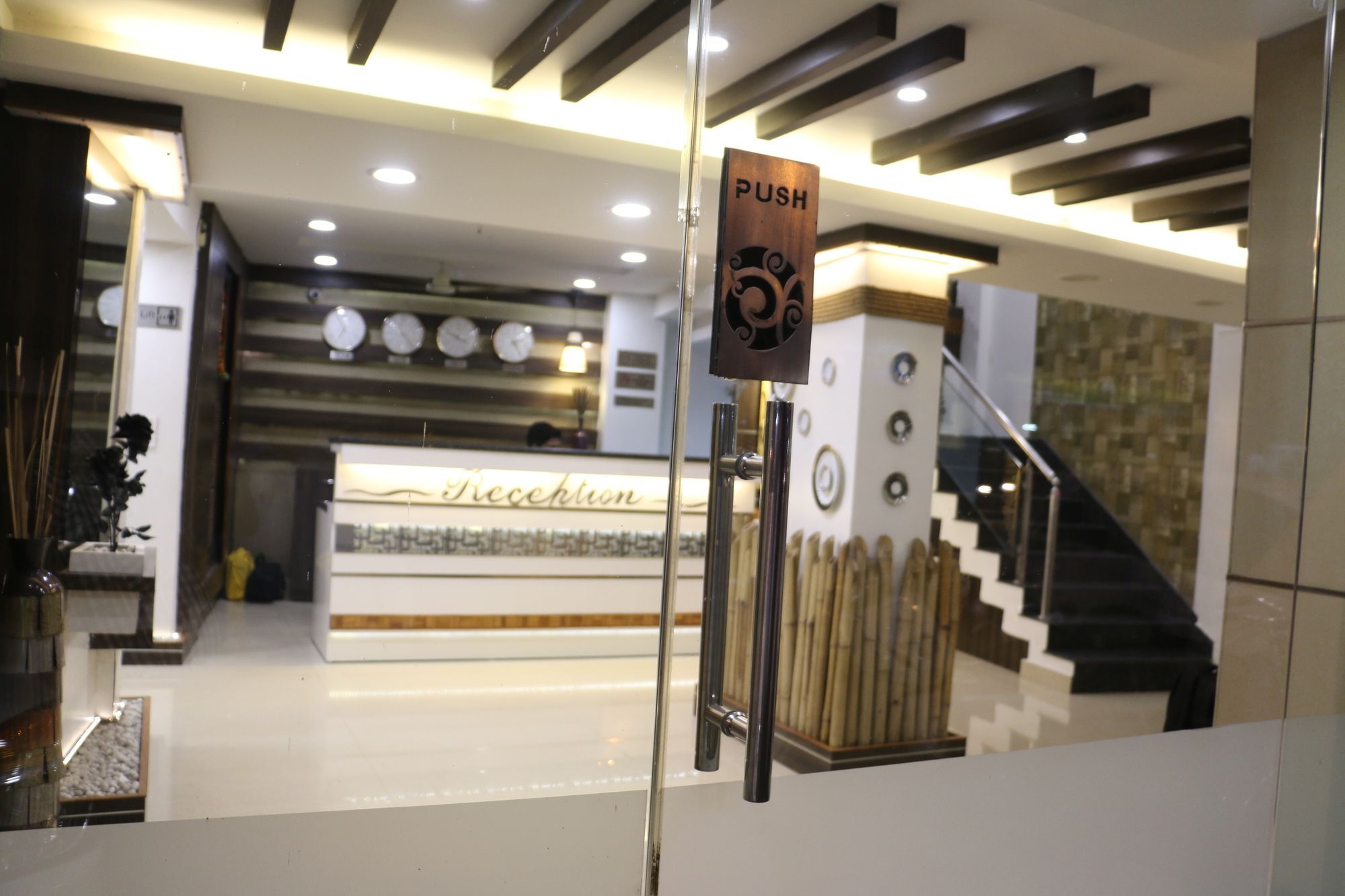 Hotel Shalimar Deluxe Bhopal Eksteriør bilde